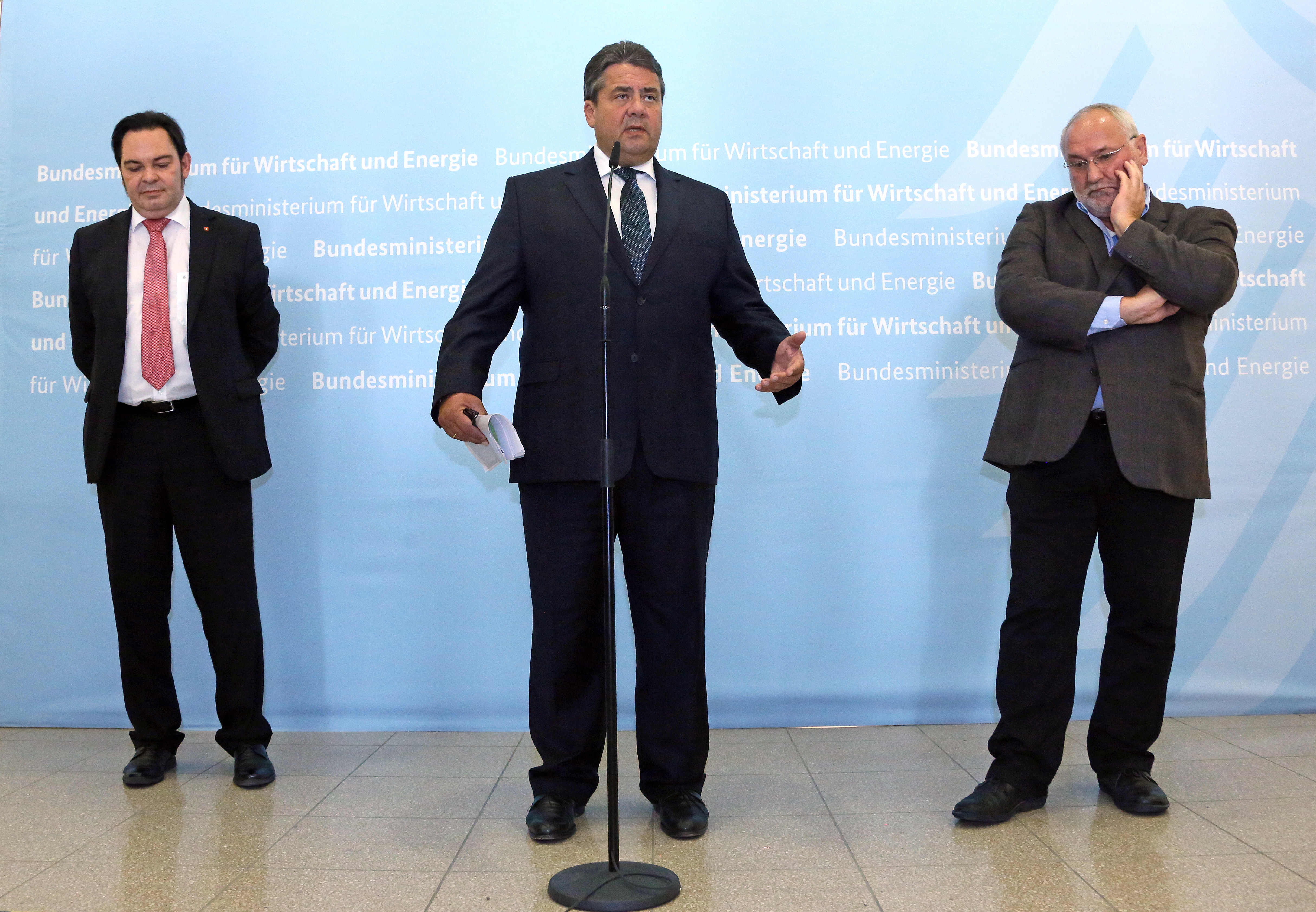 Gabriel: Europäisierung der Rüstungsindustrie vorantreiben