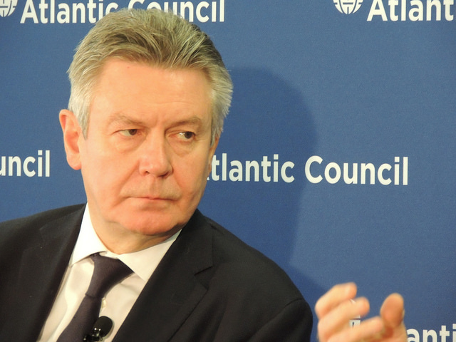 Handelskommissar De Gucht: "Wir beschönigen TTIP nicht"