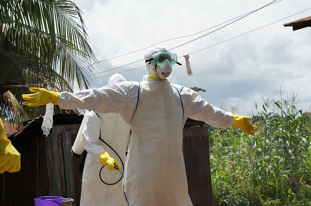 "Bedrohung der zivilen Ordnung": Den langfristigen Folgen von Ebola begegnen
