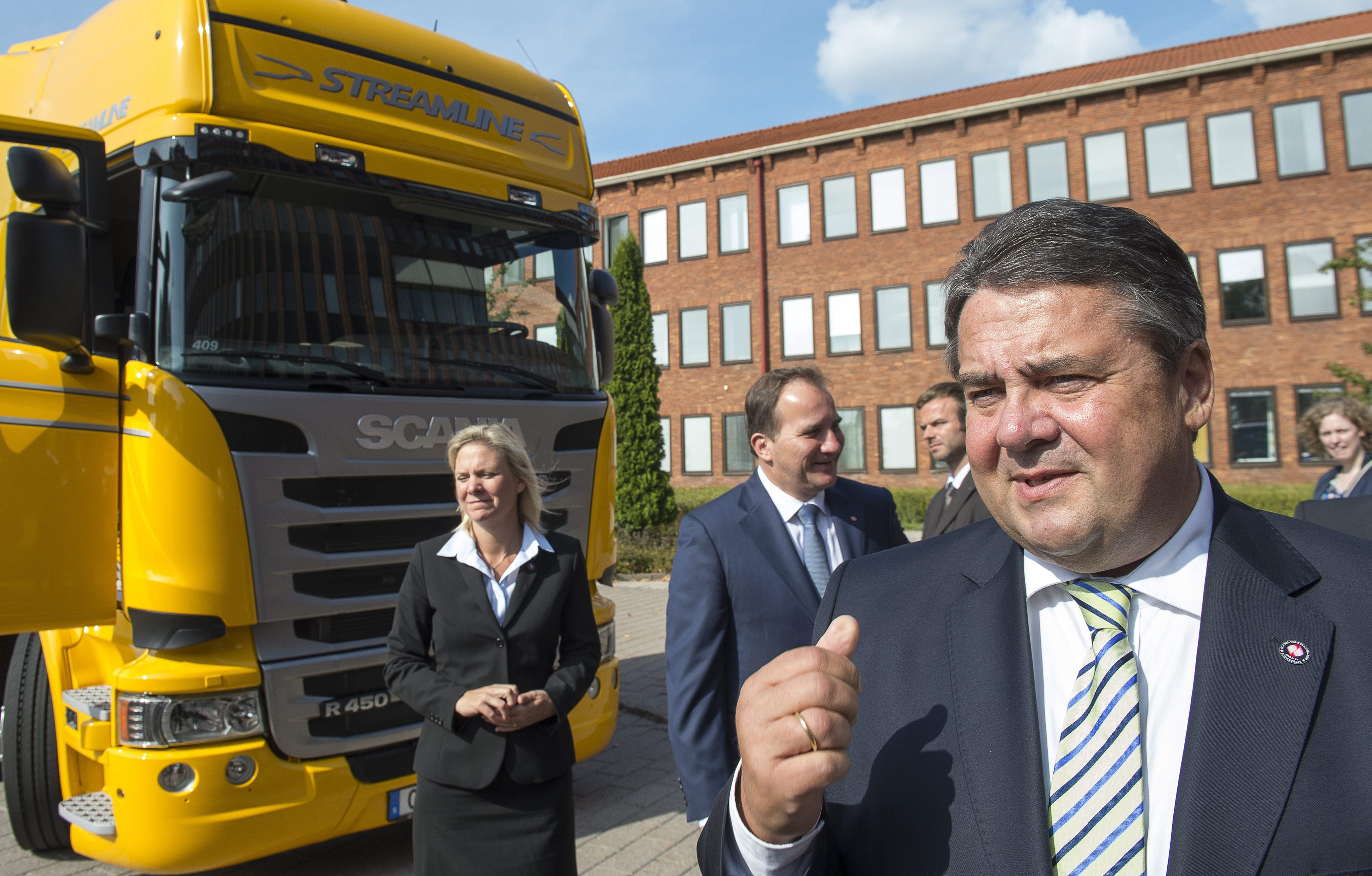 Gabriel zieht kritisches Gutachten zur Pkw-Maut zurück