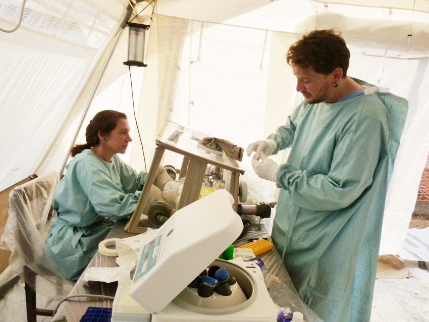 EU und Pharmabranche fördern Ebola-Forschung mit 200 Millionen Euro