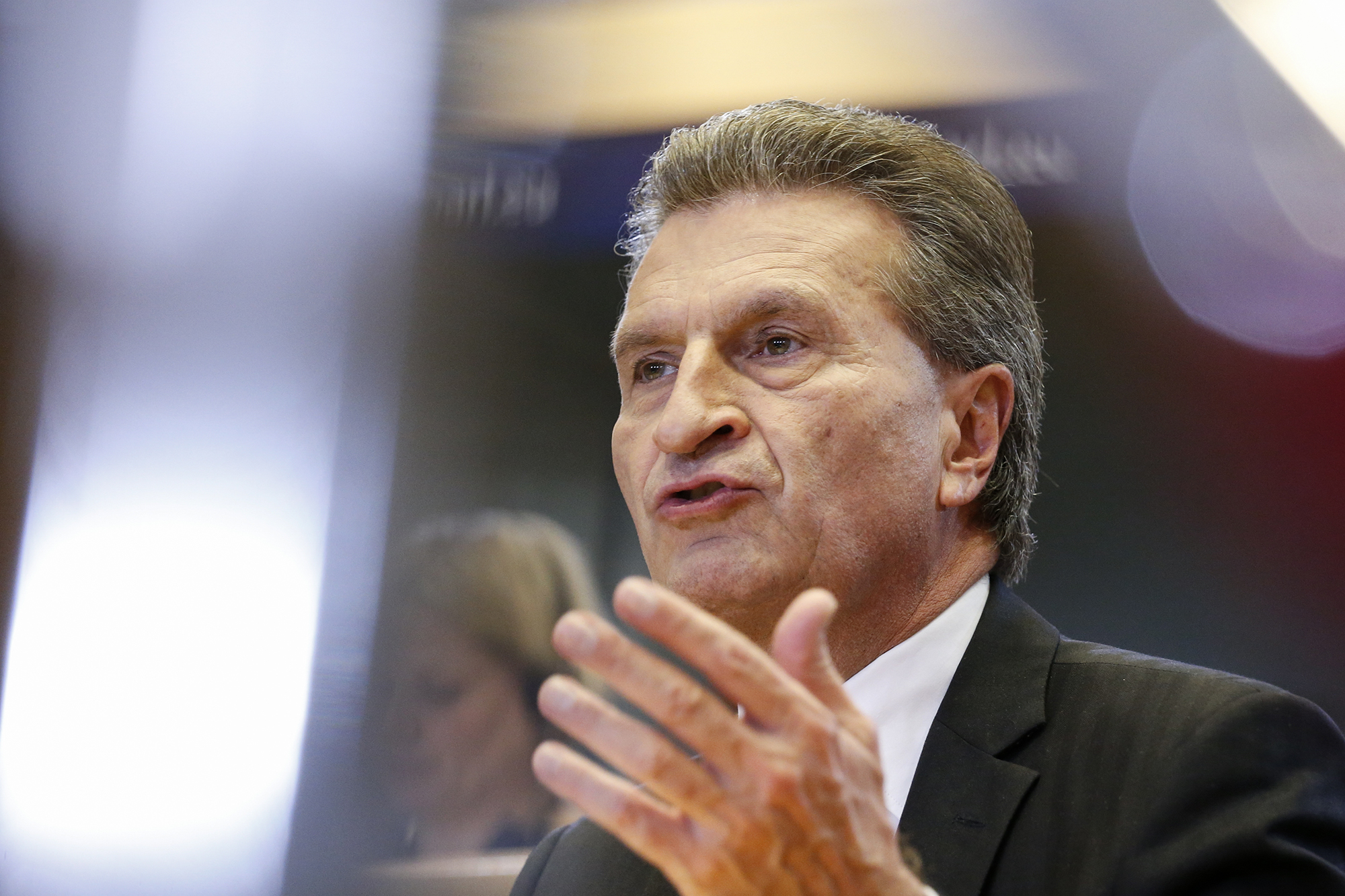 Energie-Sicherheit in Europa: Oettinger warnt Bundesregierung vor "nationalen Alleingängen"