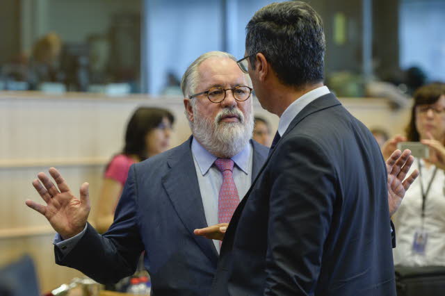 Hektisches Hearing im EU-Parlament: Klima-Kommissar Cañete wird zu Junckers "Problemkind" 
