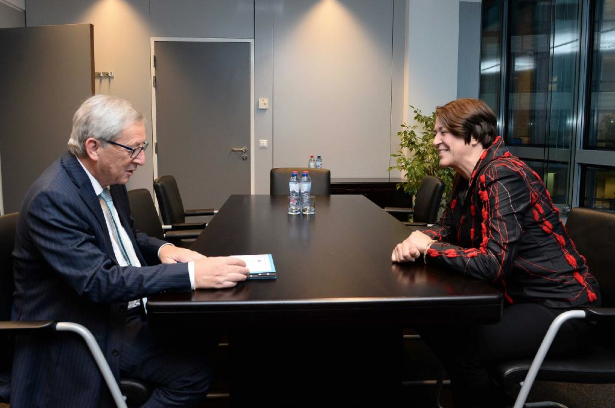 Sloweniens Ersatzkandidatin Bulc überzeugt Juncker