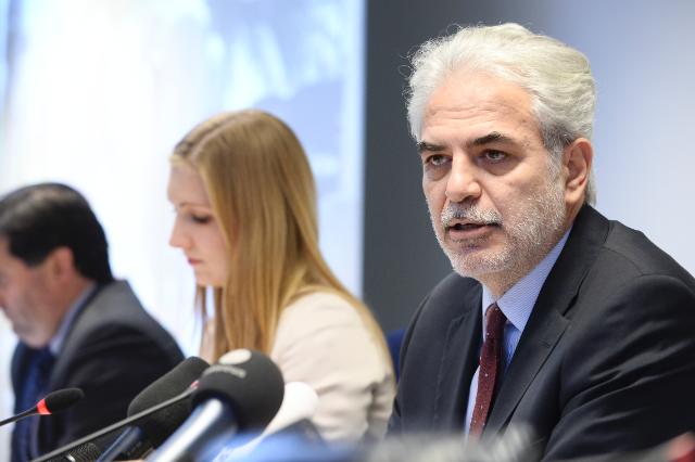 EU-Koordinator Stylianides fordert 40.000 Helfer gegen Ebola