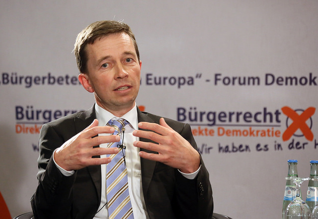 Alternative für Deutschland: Parteichef Lucke erwägt Rückzug