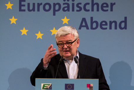 Fischer: "Jean-Claude Juncker ist den Deutschen egal"