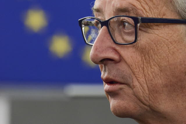 Misstrauensantrag gegen Juncker-Kommission gescheitert