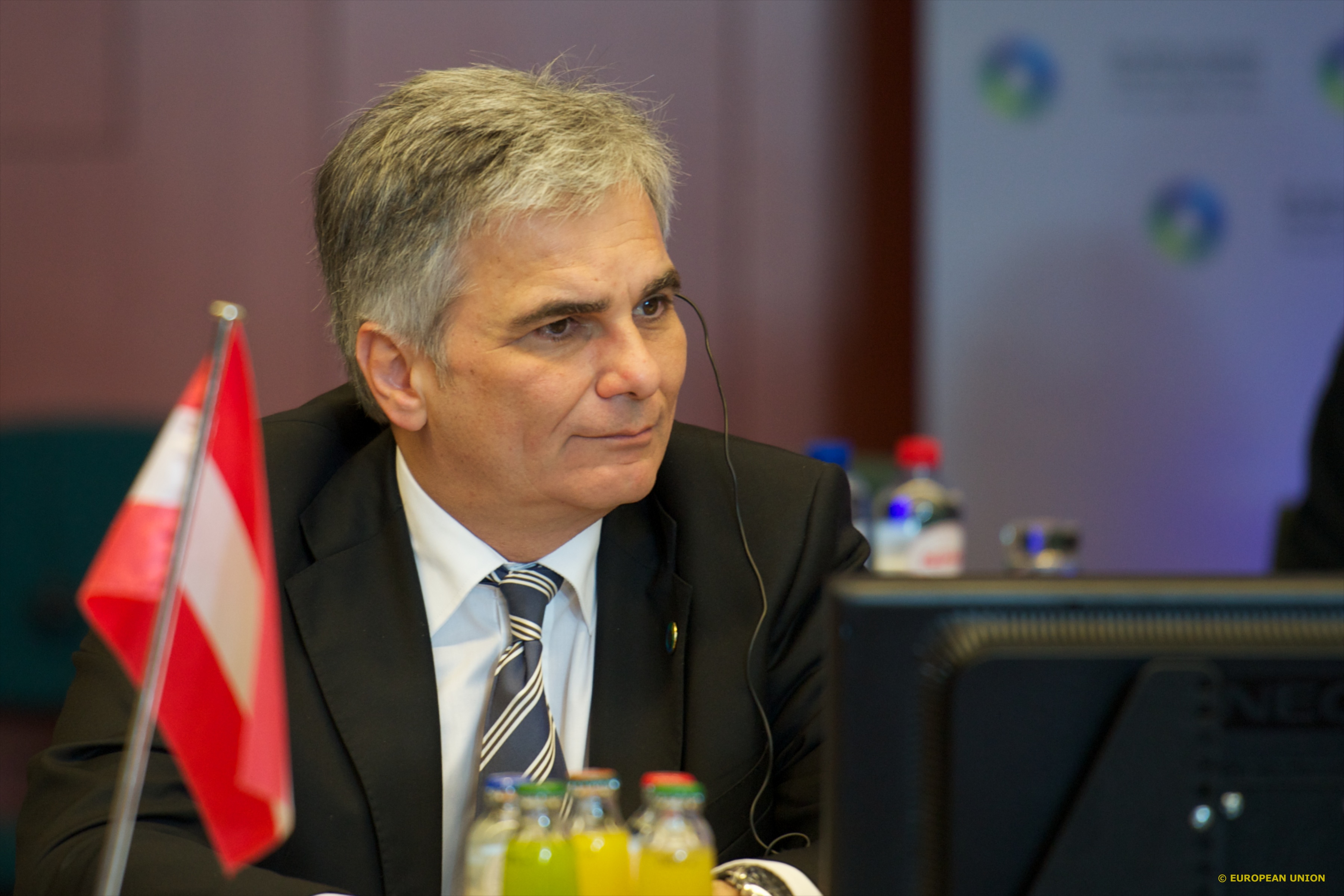Österreichs Regierungschef will TTIP-Kritik verschärfen