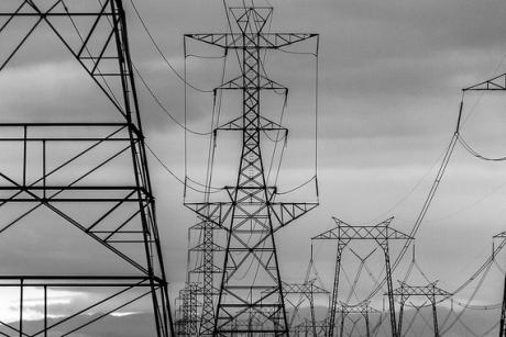 Frankreich und Spanien vereinbaren grenzüberschreitende Stromprojekte