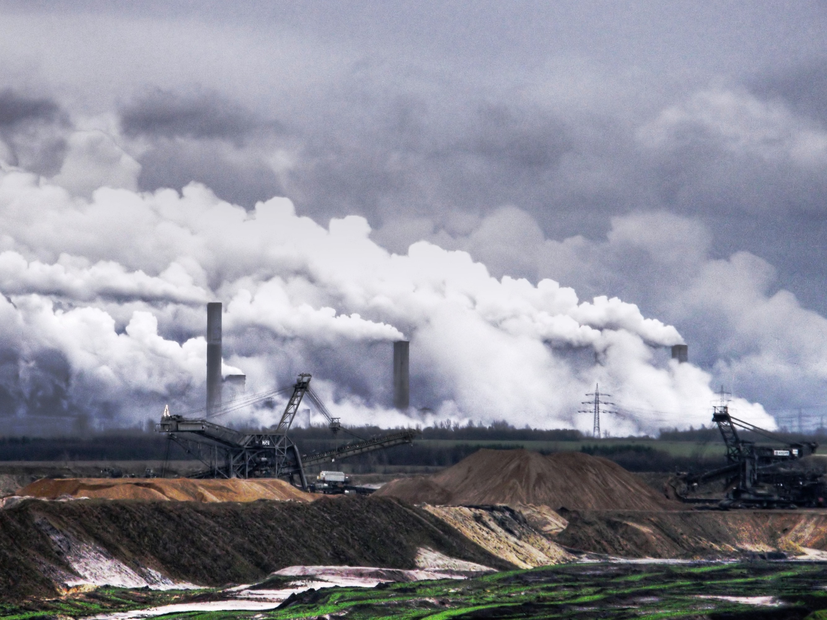 Studie zur Erderwärmung: Öl, Gas und Kohle müssten vielerorts im Boden bleiben