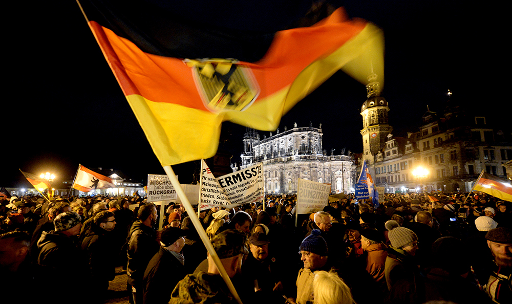 Pegida "zerreißt" Deutschland