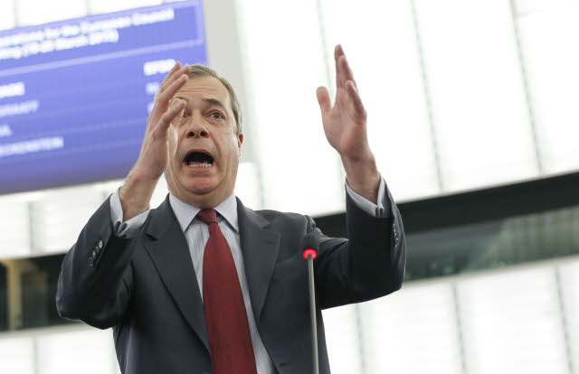 Nigel Farages "Mafia"-Vergleich sorgt für Tumult
