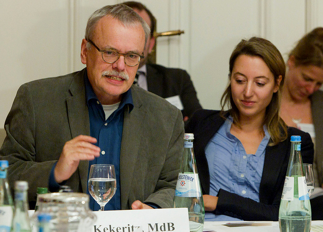 Millionen-Vertreibung durch die Weltbank: "Gerd Müller muss endlich Tacheles reden"