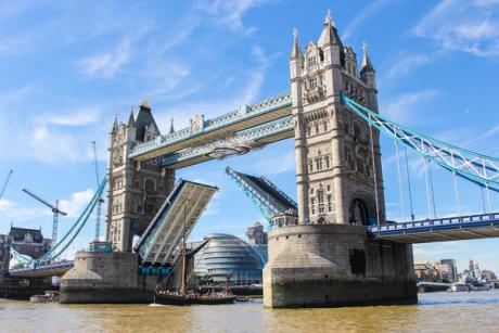 Studie: Brexit könnte Großbritannien 2,2 Prozent Wirtschaftswachstum kosten