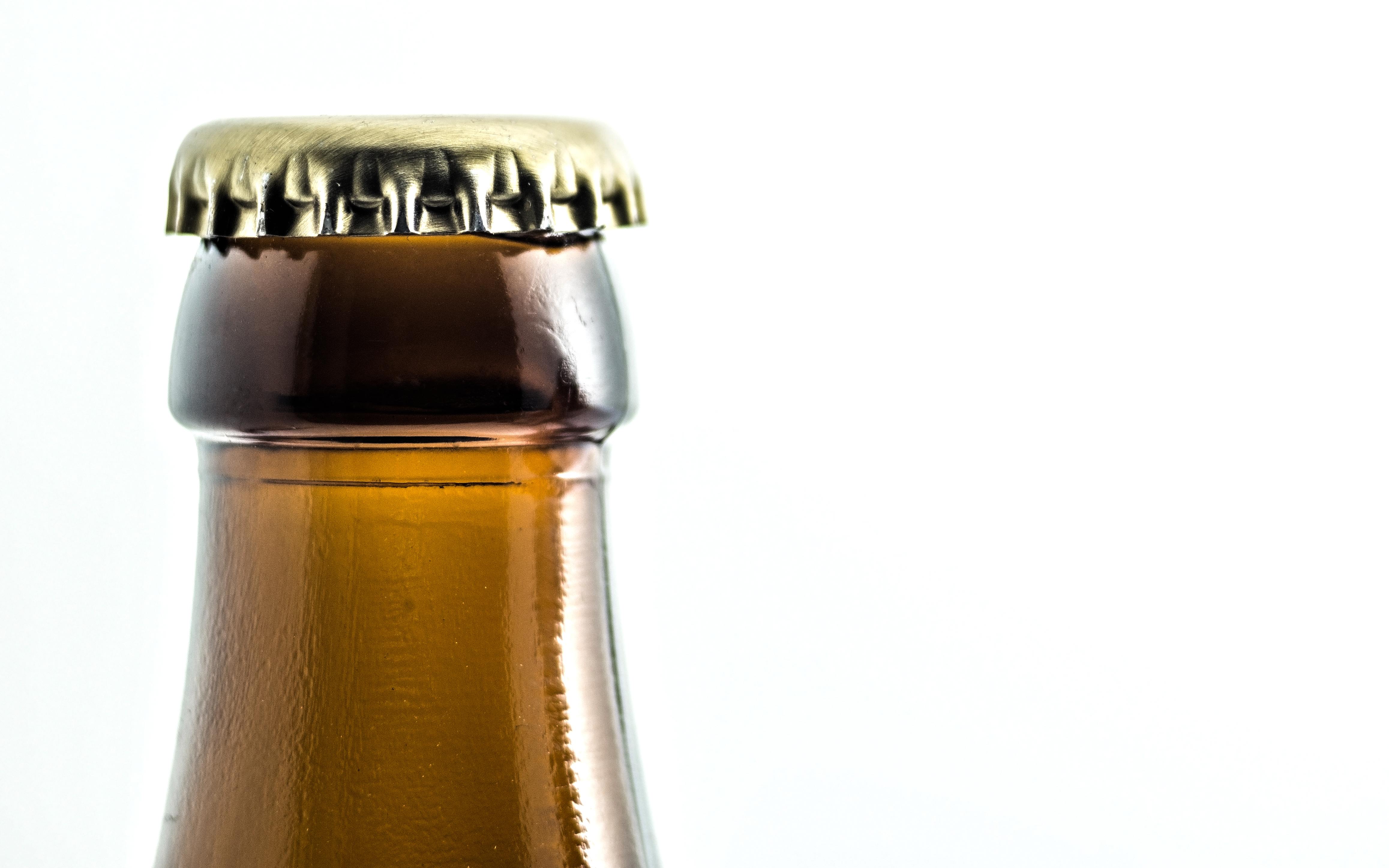 Alkoholische Getränke: EU-Abgeordnete fordern Kalorienangaben und Warnhinweise