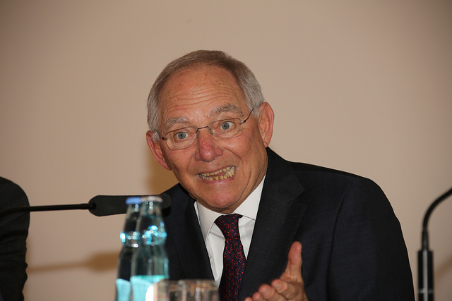 Schäuble regt Reform-Referendum in Griechenland an