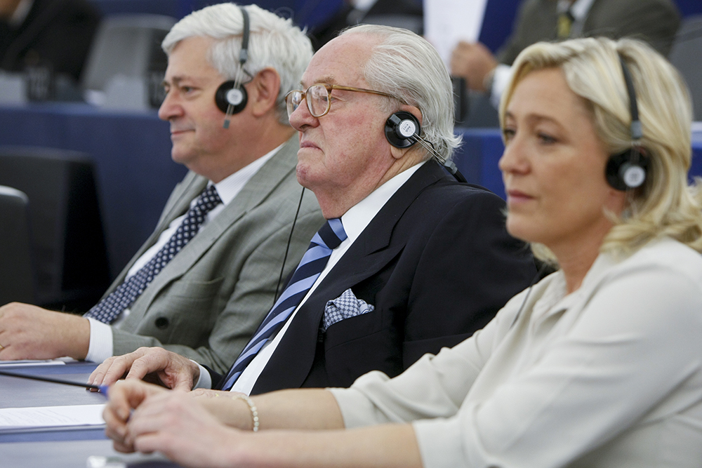 Machtkampf beim Front National: Marine Le Pen schickt Vater aufs Abstellgleis
