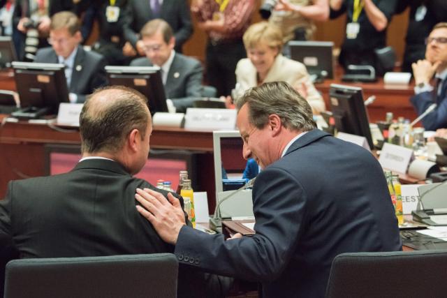 Cameron startet diplomatische Offensive