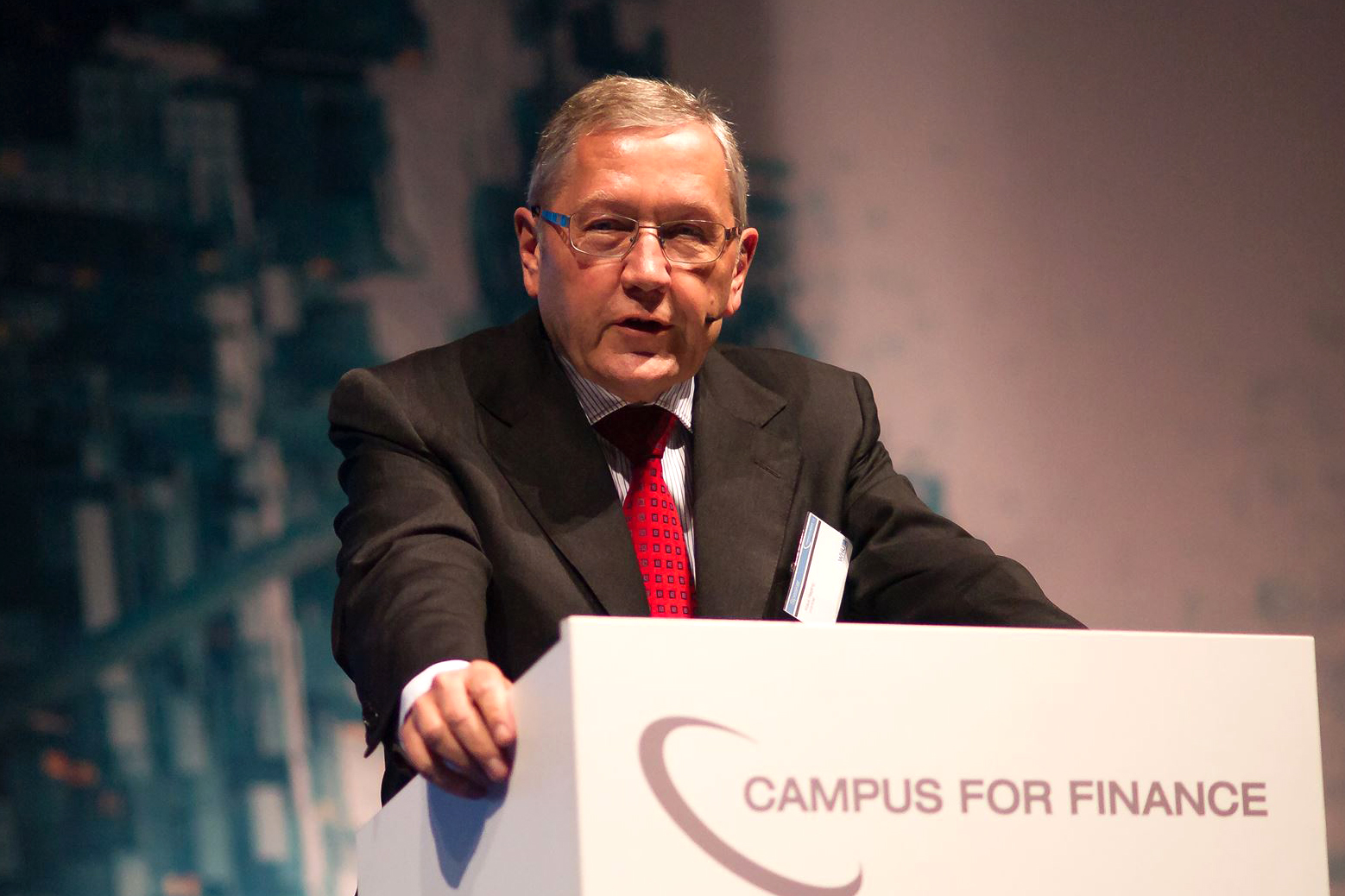 Chef von Europäischem Rettungsschirm fürchtet Staatspleite Griechenlands