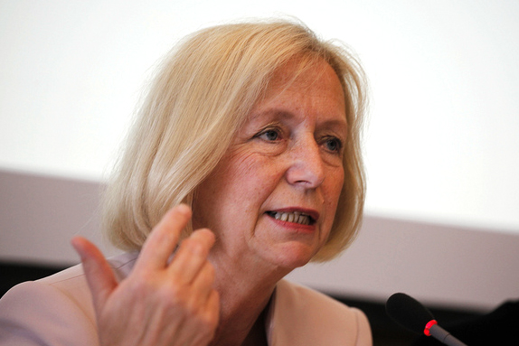 Johanna Wanka: "Bildung ist der erste Schritt aus der Armut"