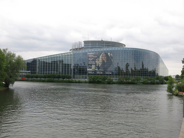  Nach Streit im EU-Parlament: Debatte und Votum zu TTIP gestrichen