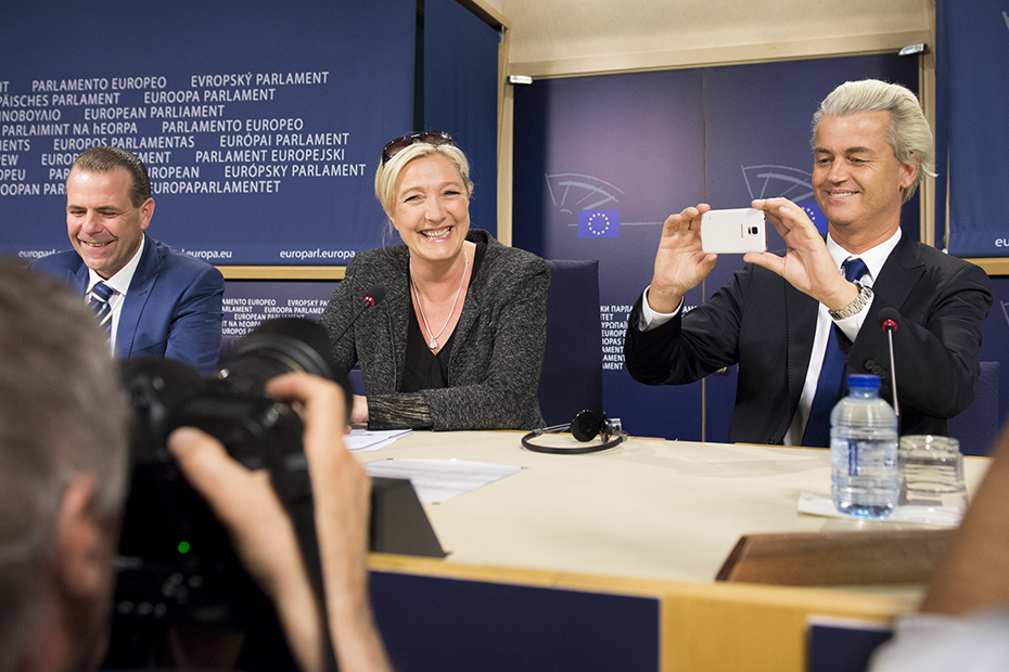 Rechtsextreme gründen Fraktion im EU-Parlament