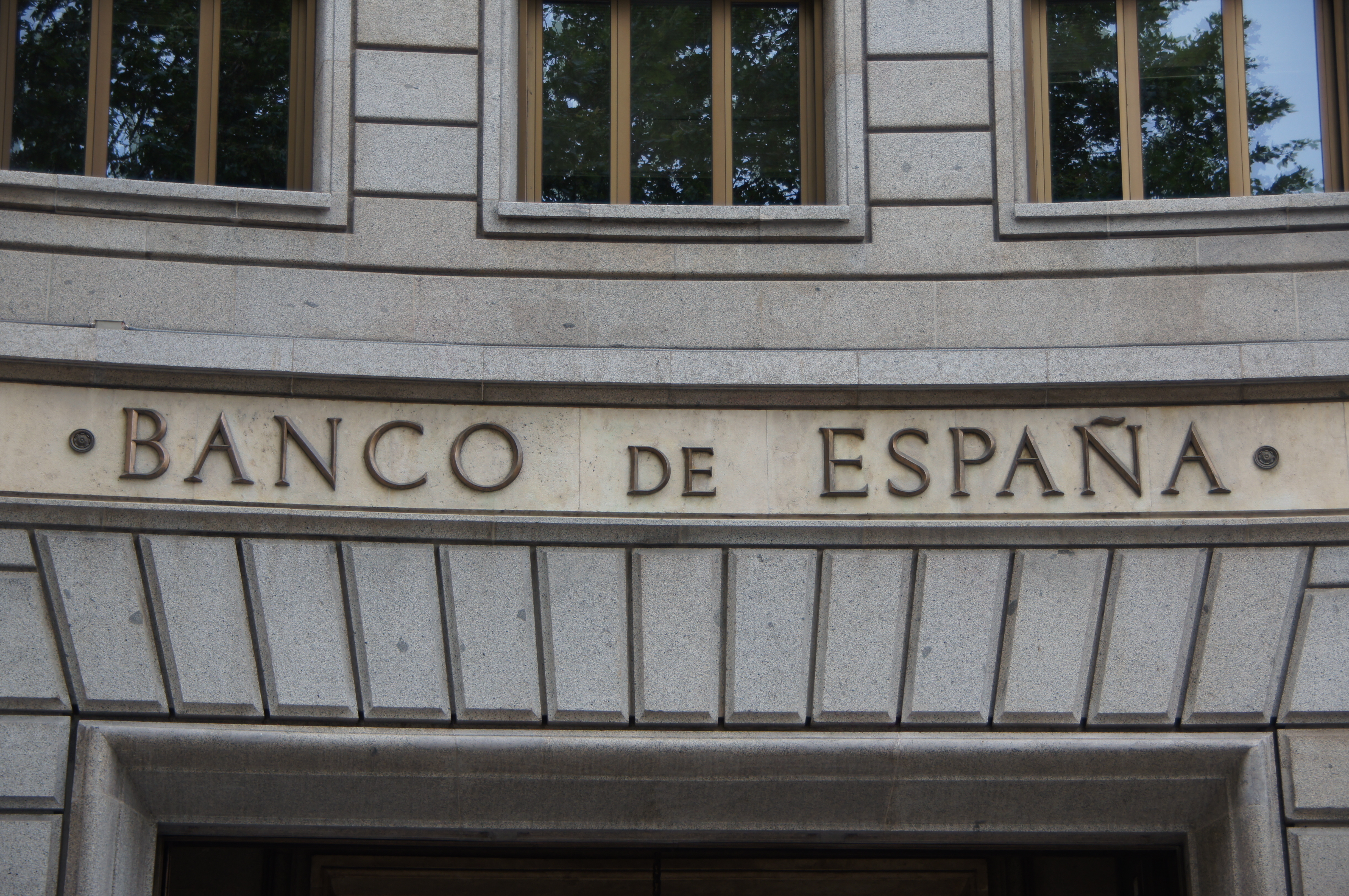 Spanien plant für 2015 weniger Schulden als erwartet