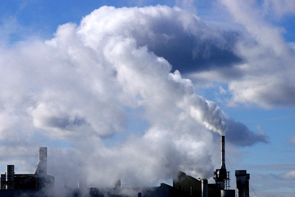 Die EU-Kommission will die Rabatte für energieintensive Unternehmen reduzieren im Rahmen des Emissionshandelssystems reduzieren.