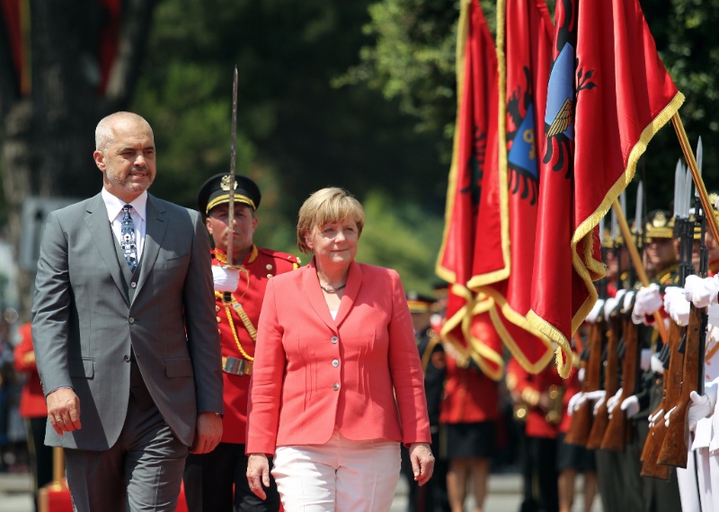 Merkel bekräftigt EU-Beitrittsaussicht für Albanien