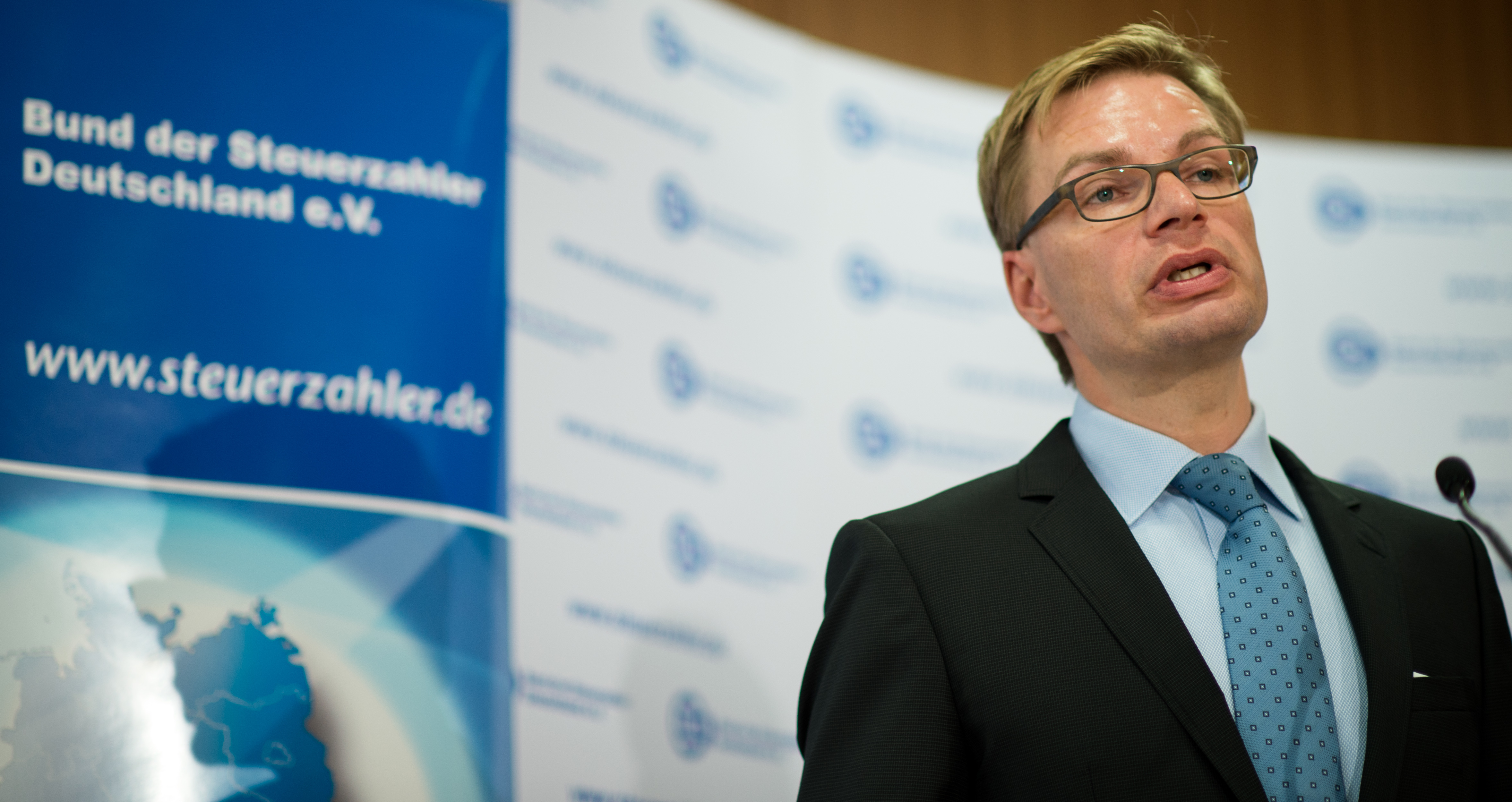  Steuerzahlerbund ruft Bundestag zu "Nein" zu Griechenland-Hilfen auf