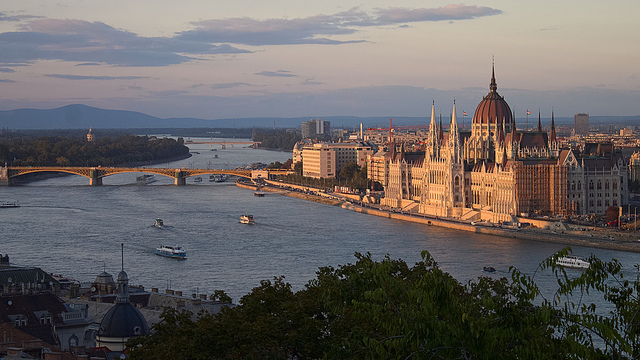 Vertreter von französischer Botschaft in Budapest einbestellt
