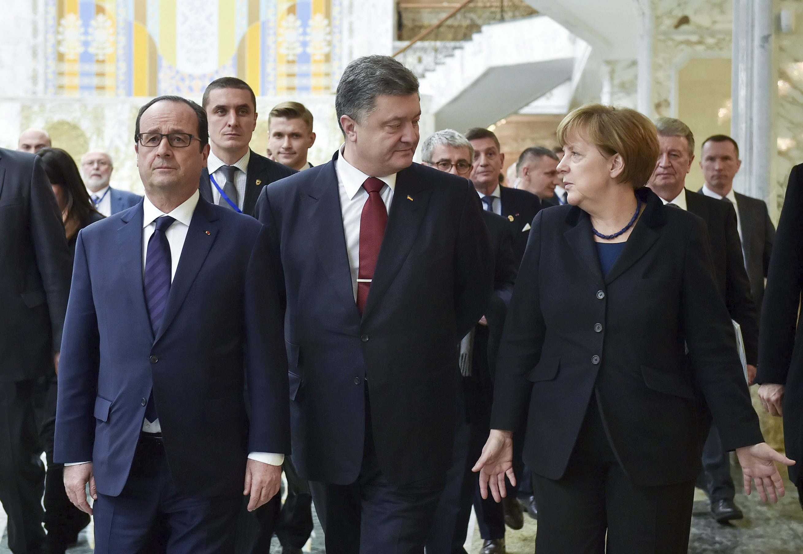 Merkel und Hollande wollen neue Impulse für EU-Flüchtlingspolitik