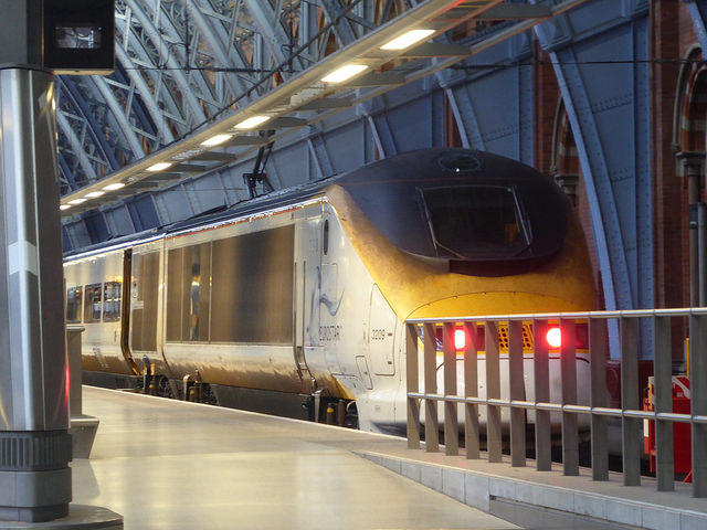 Eurostar-Passagiere sitzen wegen Flüchtlingen vor Eurotunnel fest