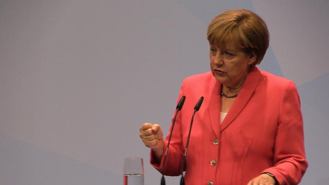 Merkel: EU-Verteilungszentren für Flüchtlinge stehen bis November