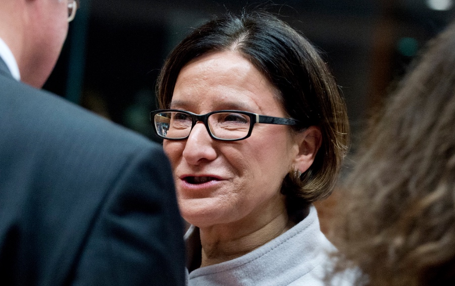 Mikl-Leitner geht, ihre Flüchtlingspolitik bleibt