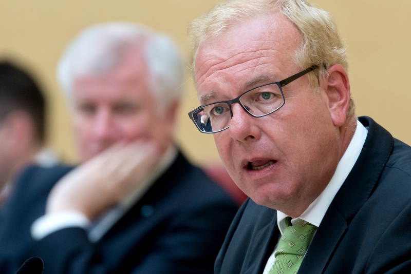 CSU-Fraktion in Bayern für härtere Gangart in Flüchtlingskrise