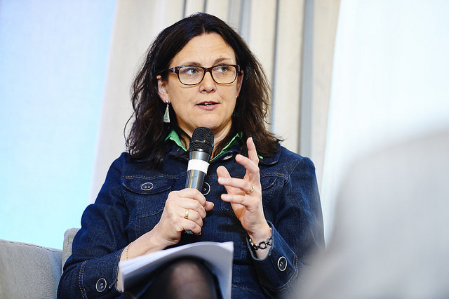 Positiver Effekt von TTIP-Schiedsgerichten auf Investitionen unklar