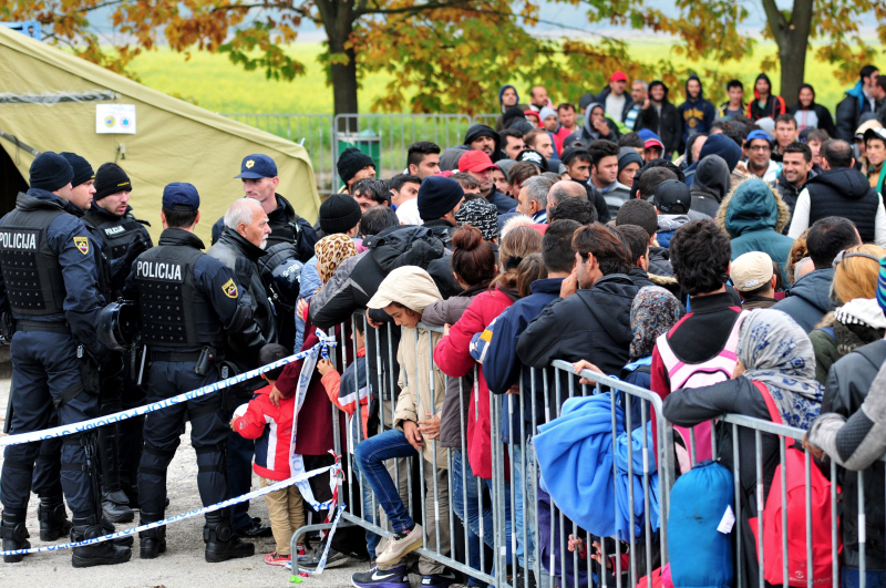 Slowenien schließt Grenze zu Kroatien: Tausend Flüchtlinge sitzen fest