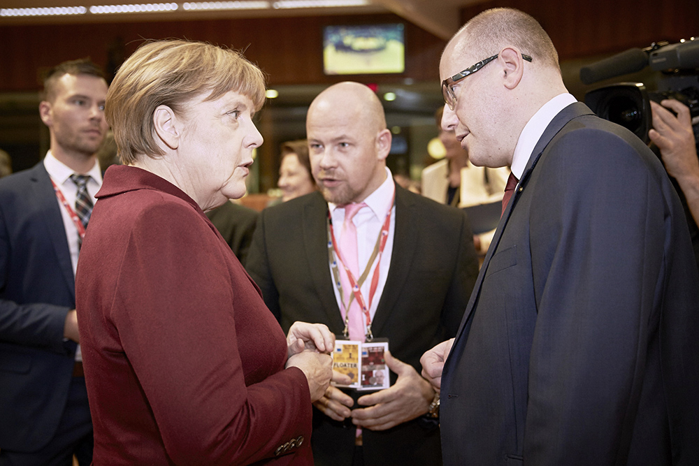 Osteuropäer lassen Merkel bei Flüchtlingsverteilung abblitzen