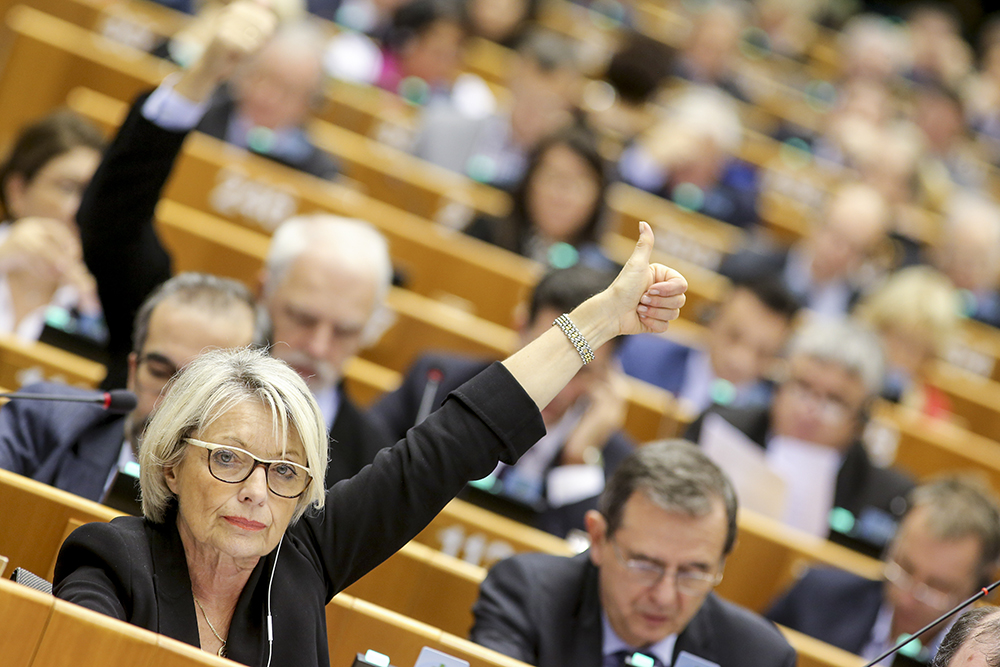 EU-Parlament beschließt umstrittenes Gesetz zur Netzneutralität 