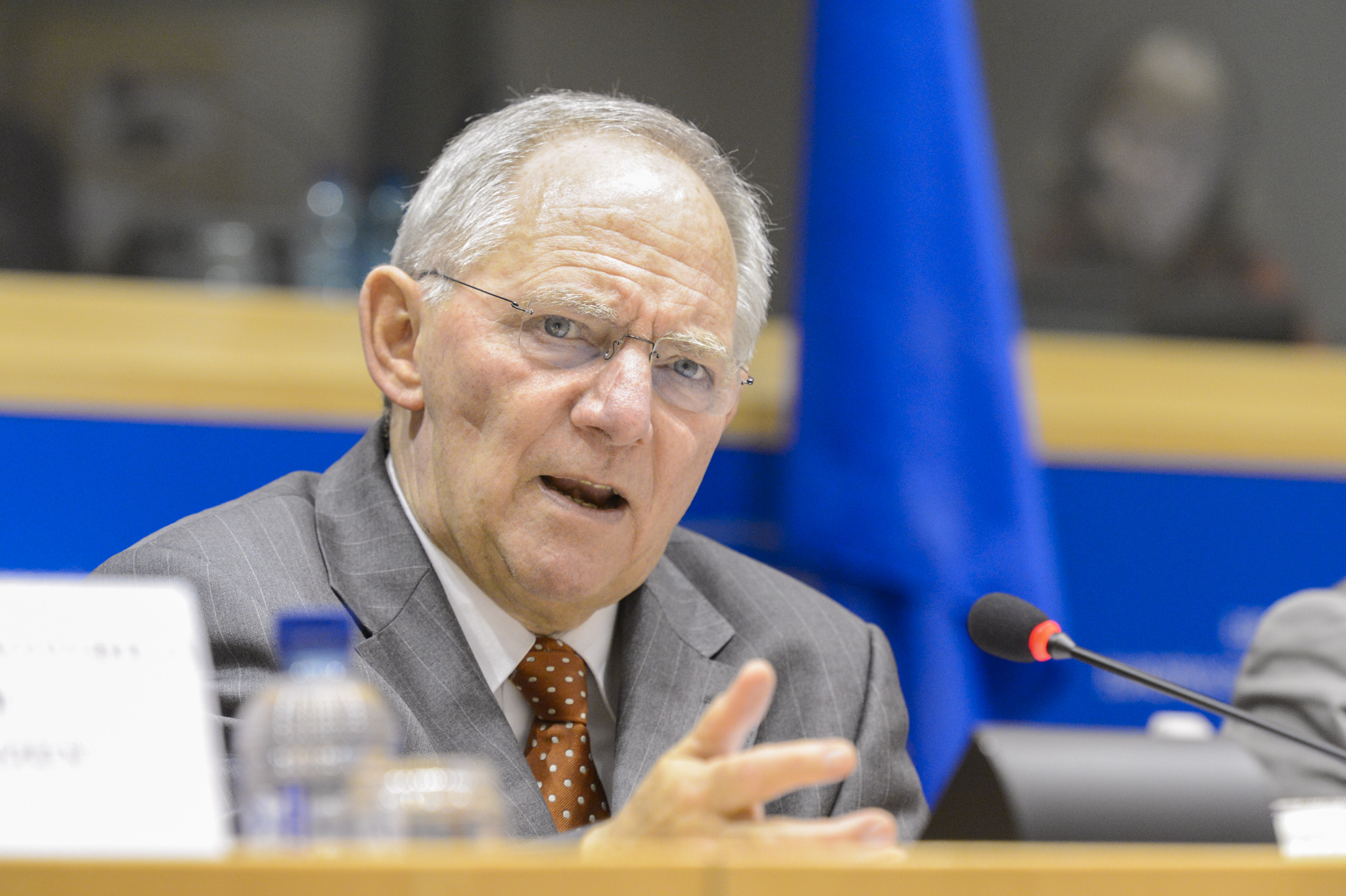Schäuble setzt weiterhin auf IWF beim Euro-Nothilfeprogramm