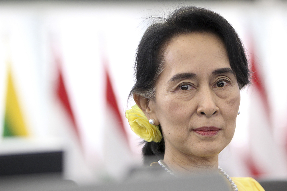 Myanmars Aung San Suu Kyi trifft thailändische Militärjunta