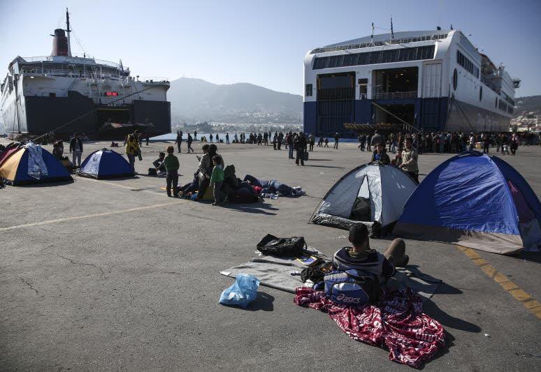 Griechenland rechnet mit Rückstau zehntausender Flüchtlinge