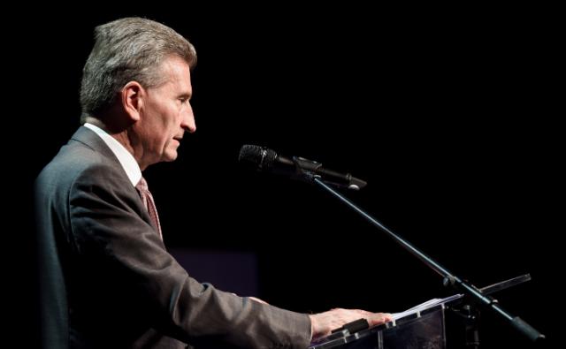 Oettinger: Richtlinie zur Cybersicherheit zum Greifen nah