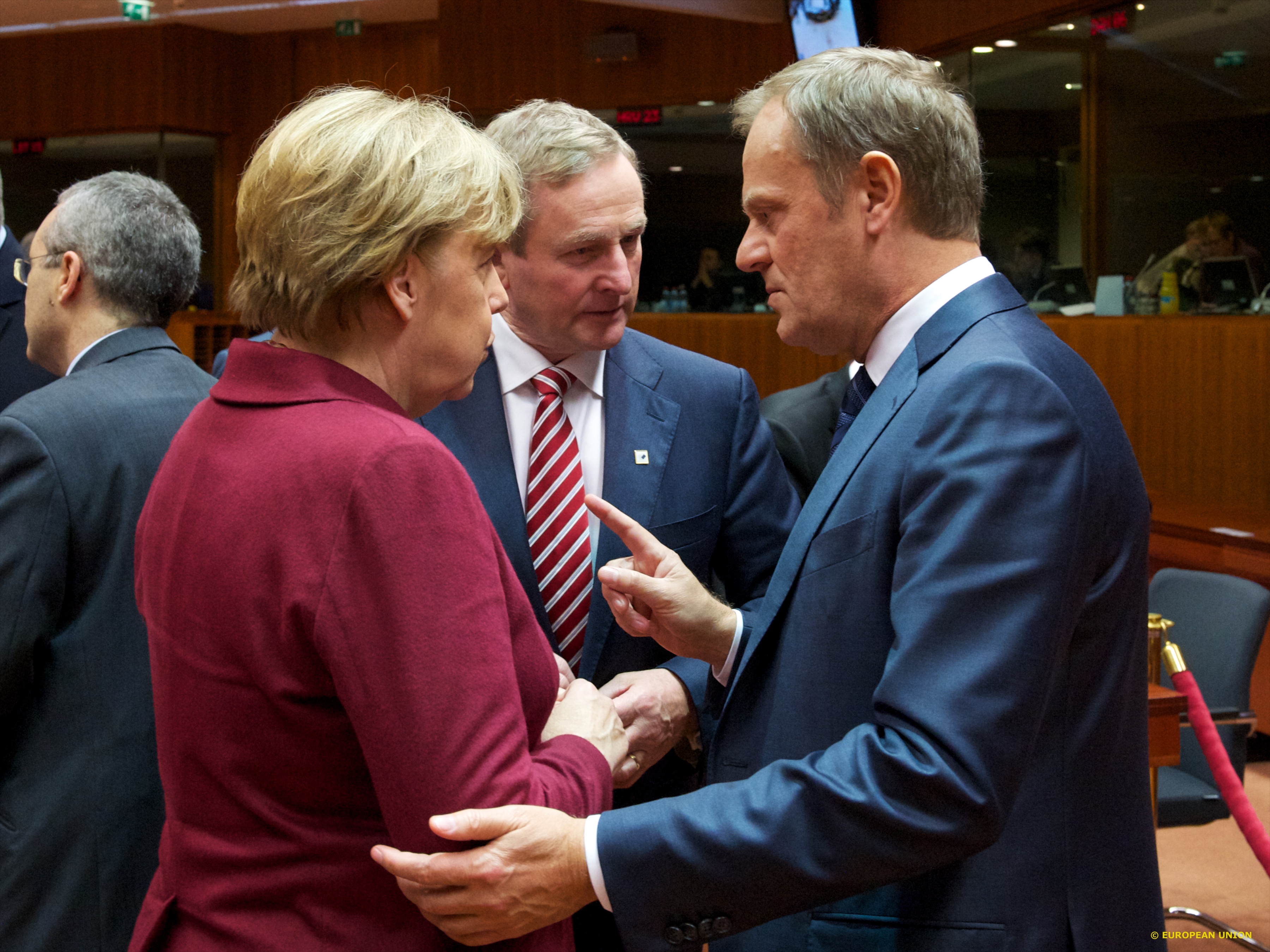 Tusk: "Die Flüchtlingswelle ist zu groß"