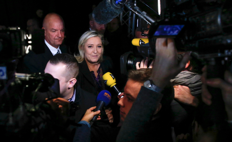 Koblenz: Ein Papp-Hitler für Europas Rechtspopulisten