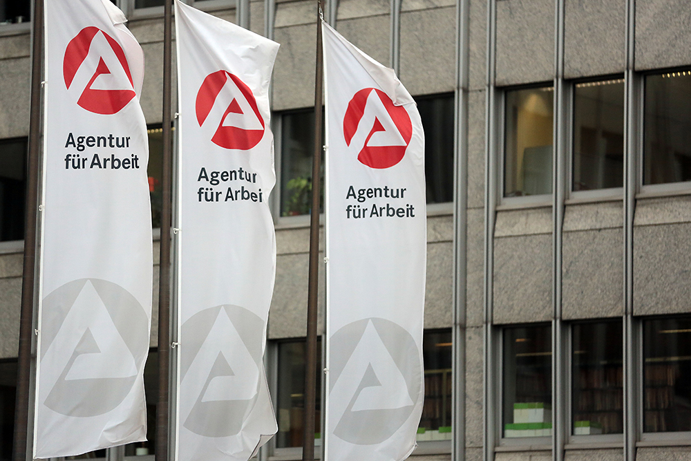 Arbeitslosigkeit in Deutschland fällt auf 24-Jahres-Tief