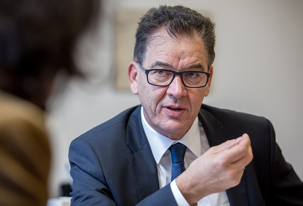 Entwicklungsminister Müller gegen Flüchtlingsobergrenze