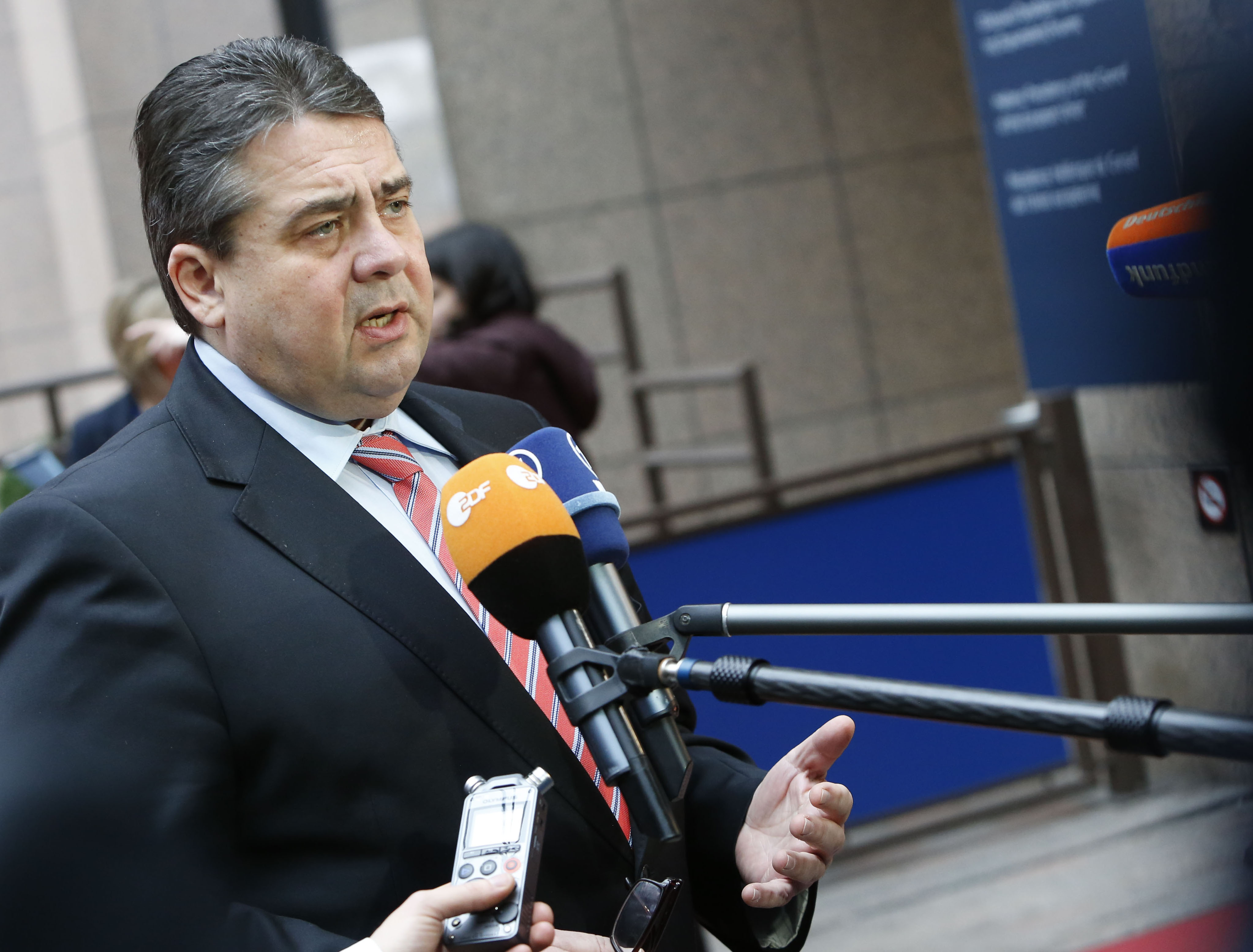 Rücknahme von Flüchtlingen: Gabriel droht Marokko und Algerien